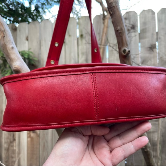 Stunning Vintage Coach Red Leather Crescent Bag, Brass Hardware Sold elsewhere - Picture 6 of 16